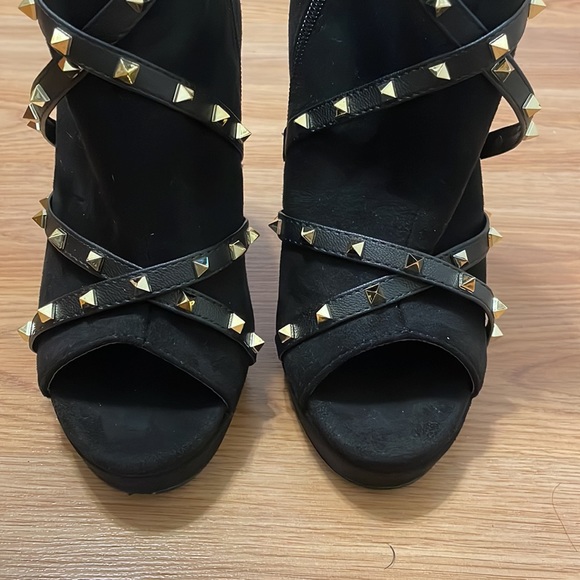 Lilian Black Studded Boots (TheseThreeBoutique) - Picture 5 of 11